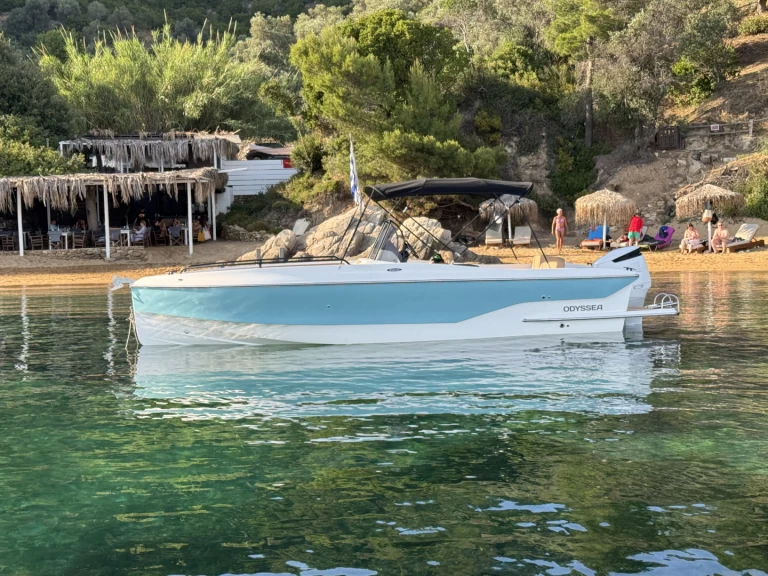 Noleggio Barca a motore Karel odussea con patente nautica