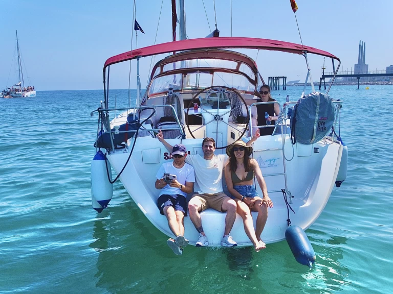 Noleggio Barca a vela a Barcellona – Bénéteau Oceanis 393 Clipper