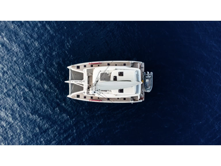 Catamarano a noleggio a Pórto Chéli al miglior prezzo