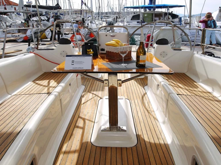 Noleggio a Jezera – Bavaria Bavaria 43 Cruiser su SamBoat