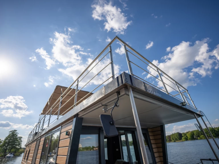Noleggio Houseboat WOMA con patente nautica