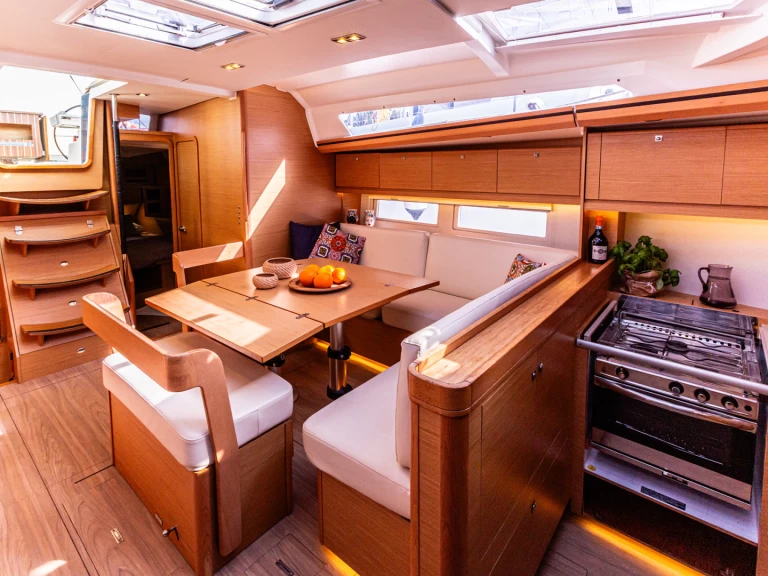 Barca a vela a noleggio a Furnari al miglior prezzo