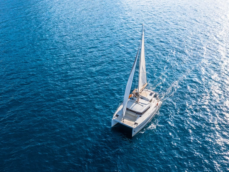 Noleggiare una Bali Catamarans Bali 4.1 a Palermo