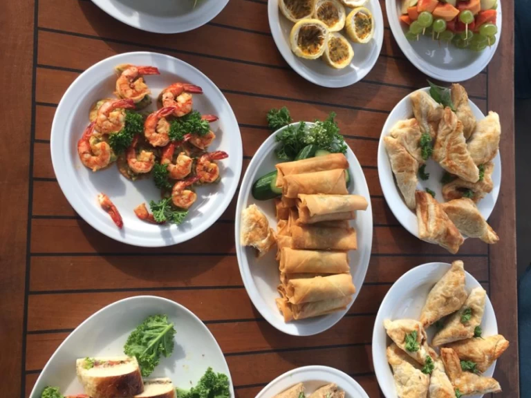 Noleggio barche Trincomalee economico catamaran