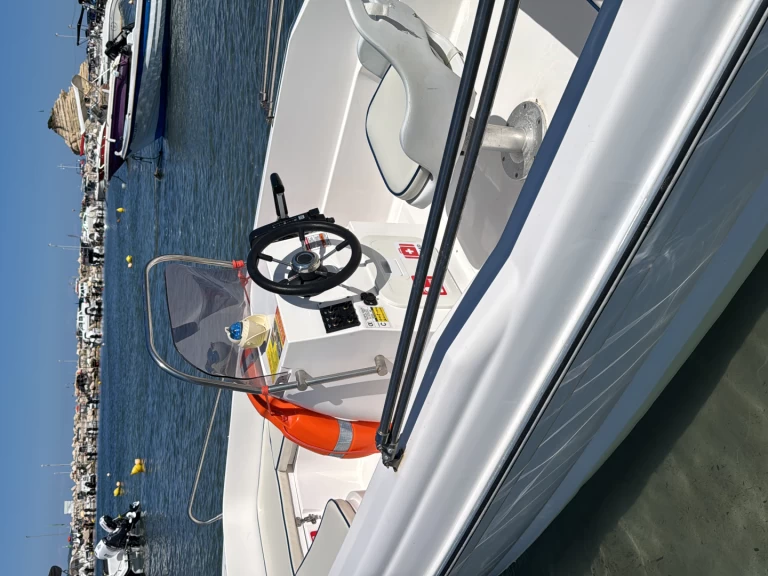 Noleggiare una Olympic 450 a Zante