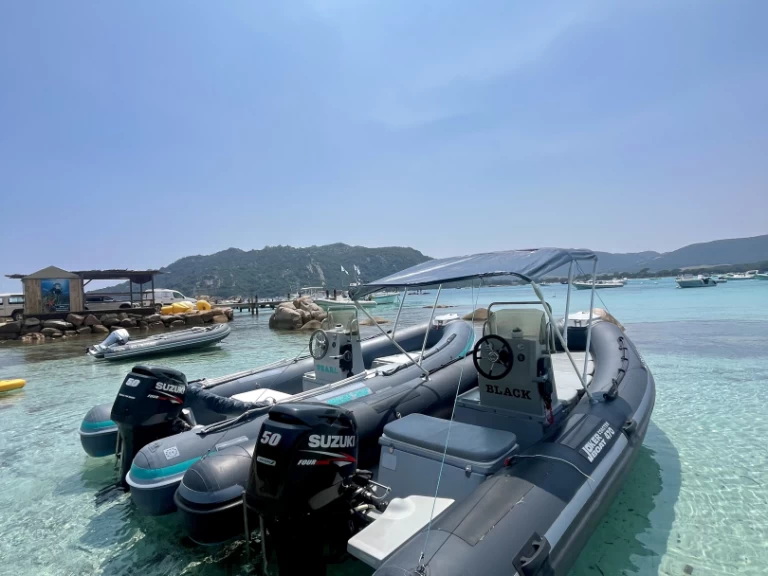 Noleggiare una Joker Boat Coaster 470 a Santa Giulia
