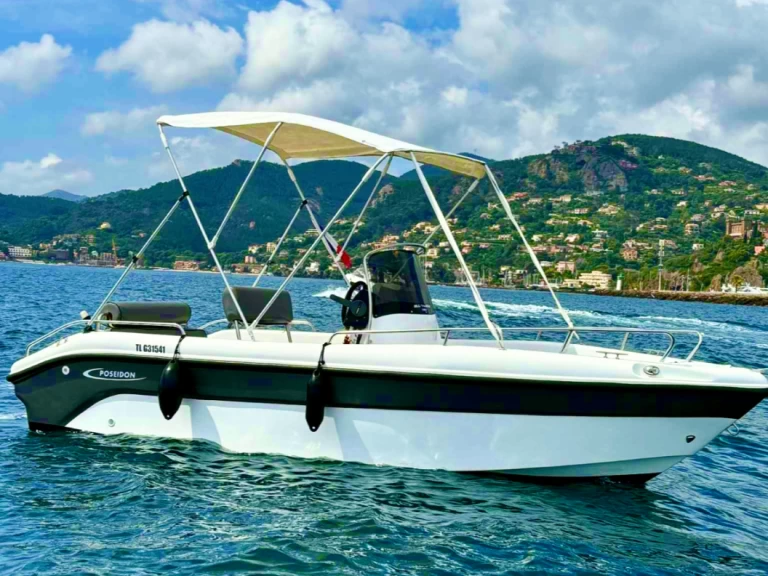 Noleggio a Mandelieu-la-Napoule – Poseidon BlueWater 170 su SamBoat