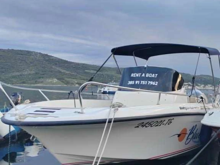 Noleggio a Poljica – Insidias Marine HM 22 Fly su SamBoat