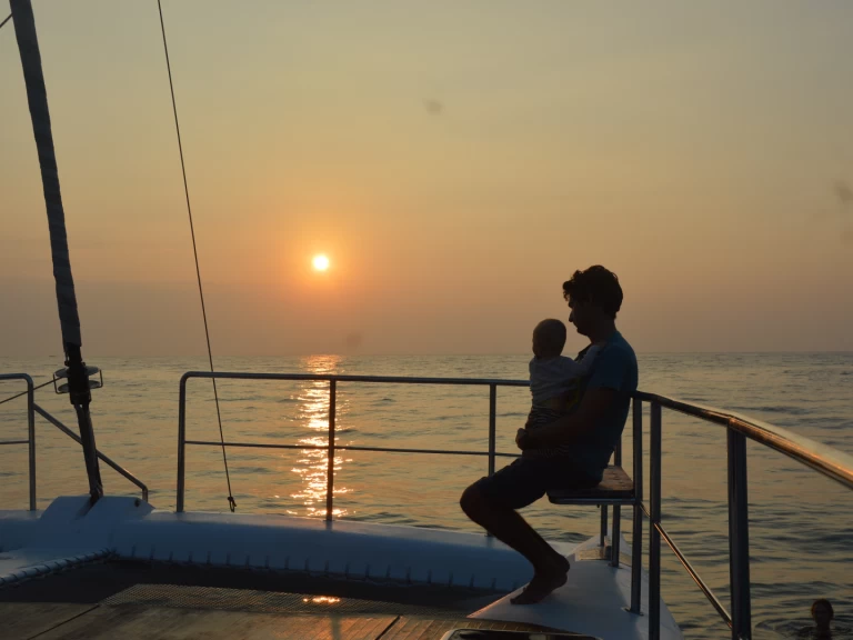 Noleggio Catamarano Ceycat'53 con patente nautica