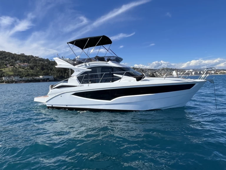 Noleggio a Cannes – Galeon Galeon 360 Fly su SamBoat