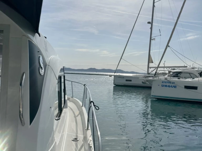 Noleggio barche Borik Marina economico Antares 8 OB