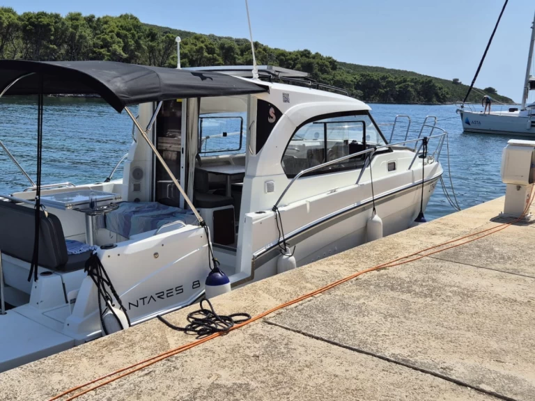 Noleggio Barca a motore con o senza skipper Bénéteau a Borik Marina