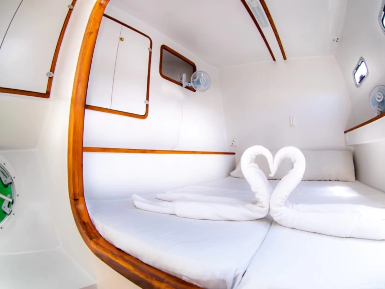 Catamarano a noleggio a Trincomalee al miglior prezzo