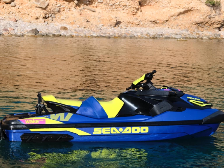 Noleggio barche Sea-Doo WAKE PRO 230 a Ibiza Town su Samboat