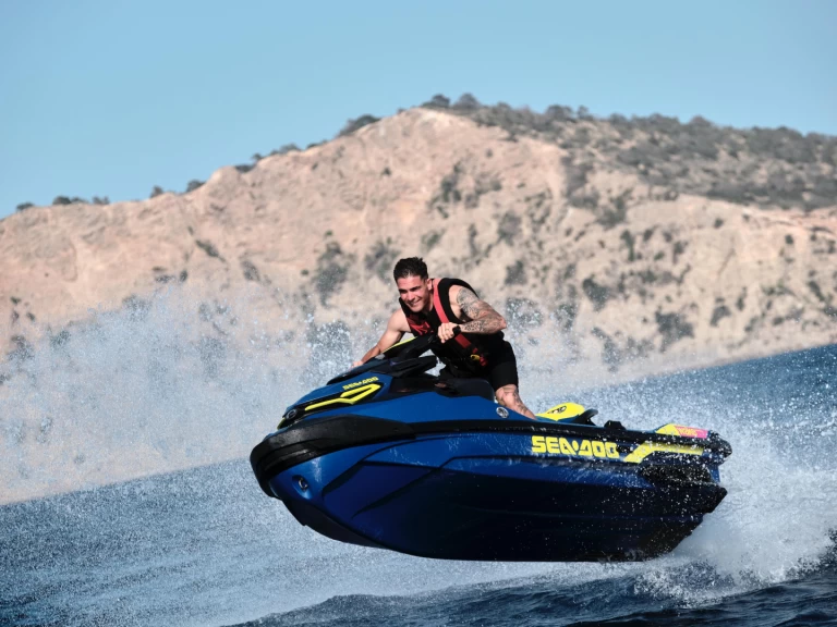 Noleggio Moto d'acqua Sea-Doo con patente nautica