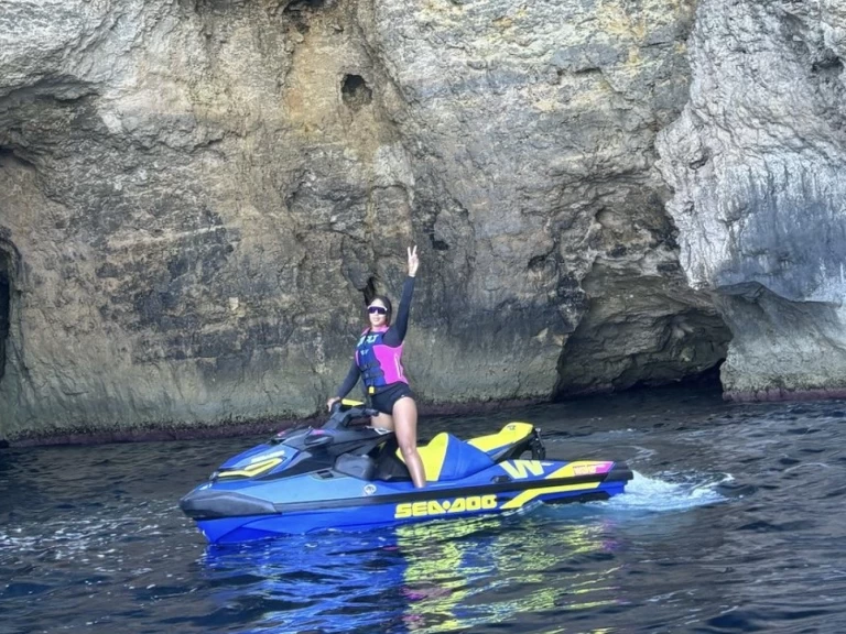 Noleggio a Ibiza Town – Sea-Doo WAKE PRO 230 su SamBoat