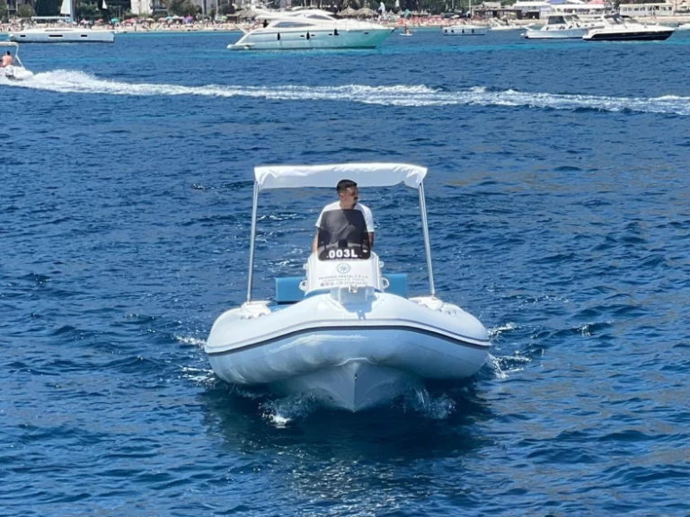Noleggio Gommone 2 BAR con patente nautica