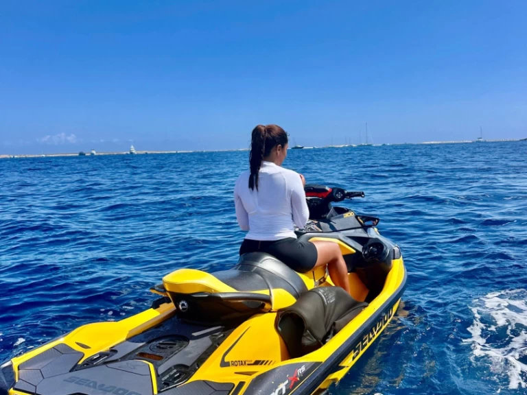 Noleggio a Marina Ibiza – Sea-Doo RXT X 300 su SamBoat