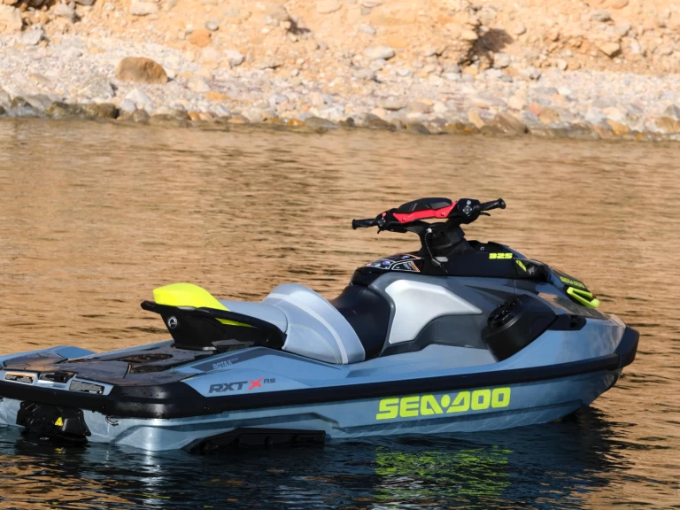 Noleggio Moto d'acqua Sea-Doo con patente nautica