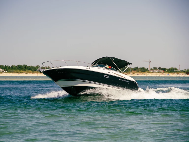 Noleggio barche Monterey 250 CR a Marina de Tróia su Samboat