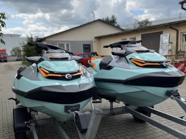 Noleggio Moto d'acqua Sea-Doo con patente nautica