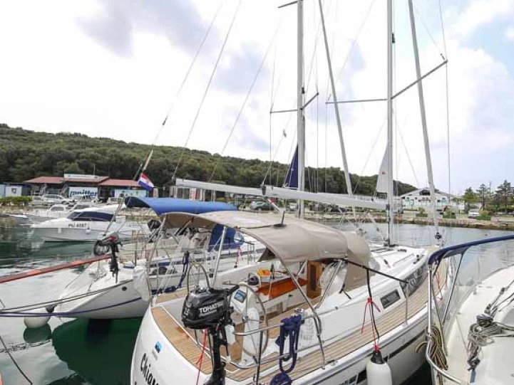 Noleggio a Trogir – Bavaria Cruiser 34 su SamBoat