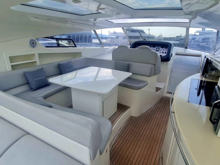 Barca a motore a noleggio a Porto de Sorrento al miglior prezzo