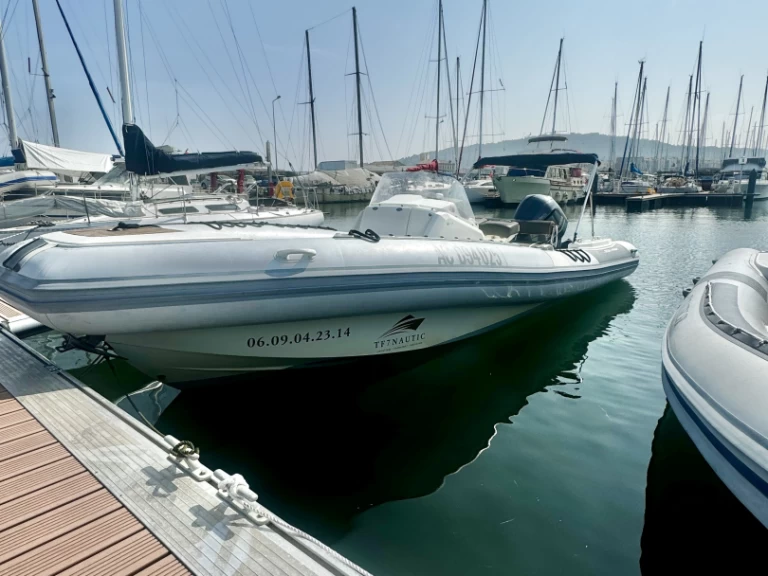 Noleggio Gommone con o senza skipper Kelt a Sète