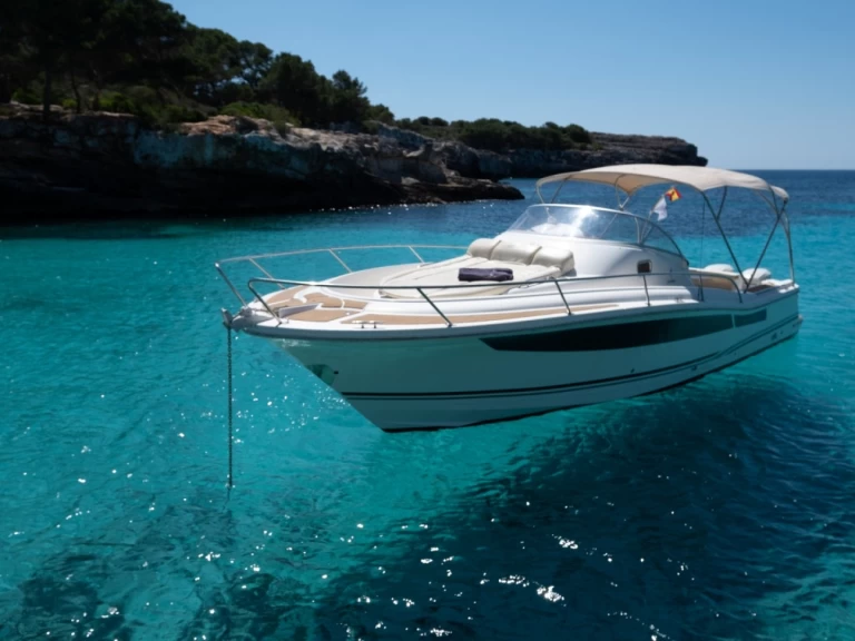 Noleggio Barca a motore Jeanneau con patente nautica