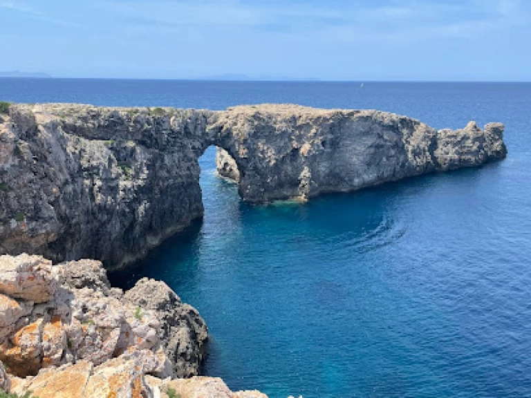 Barca a motore a noleggio a Ciutadella de Menorca al miglior prezzo
