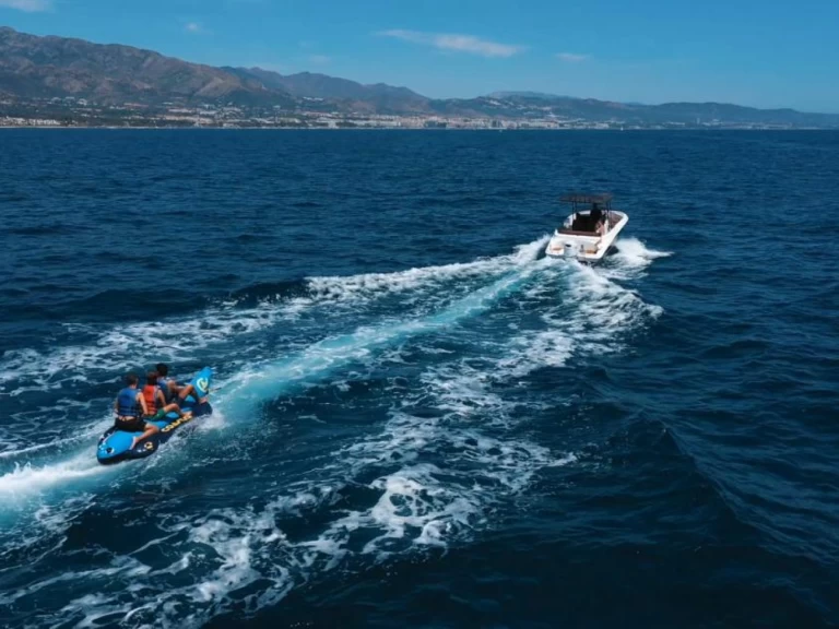 Noleggio Barca a motore Suzuki con patente nautica