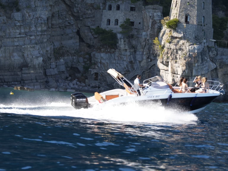 Noleggio Barca a motore Idea Marine con patente nautica