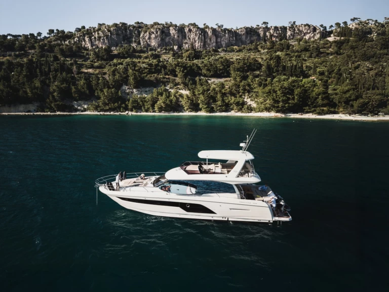 Noleggio barche Jeanneau Prestige 590 a Podstrana su Samboat