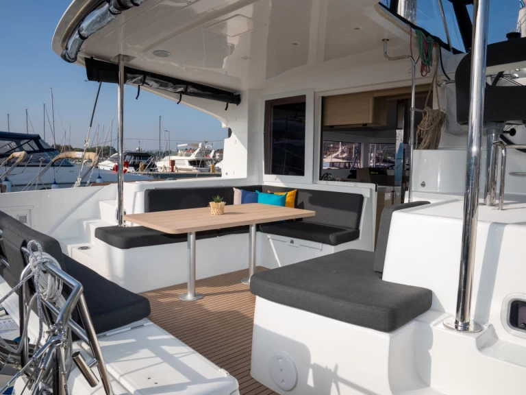 Noleggio Catamarano a Porto San Giorgio – Lagoon Lagoon 40