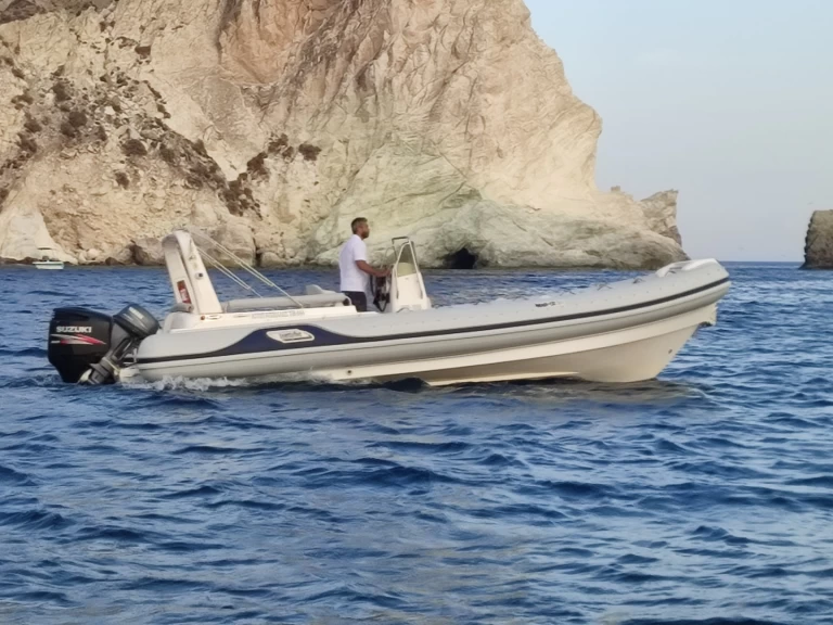Noleggio a Oía – Marco 26 su SamBoat