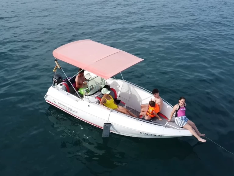 Noleggio Barca a motore Quicksilver con patente nautica