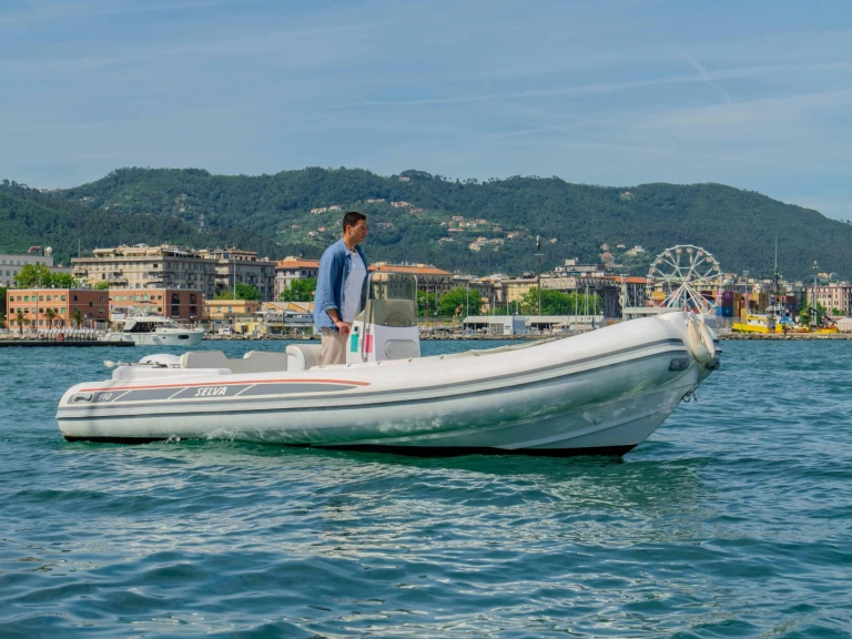 Selva-Marine Selva Marine 570 da affittare a  La Spezia