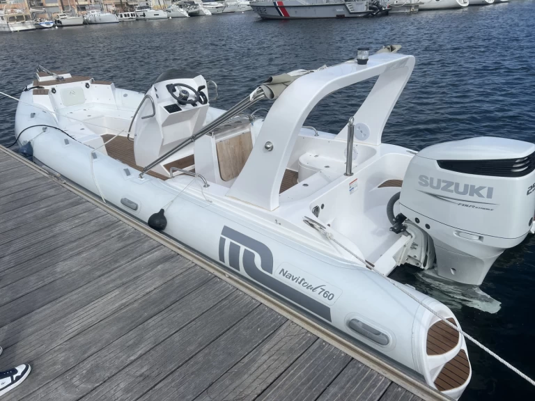 Noleggio Gommone con o senza skipper Navis 33 a Le Cap d'Agde