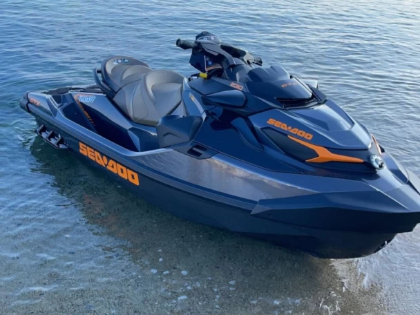 Sea-Doo GTX 130 da affittare a  Les Issambres