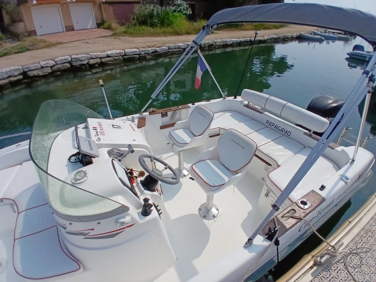 Noleggio barche Jeanneau CAP CAMARAT 6,5 CC Style a Bormes-les-Mimosas su Samboat