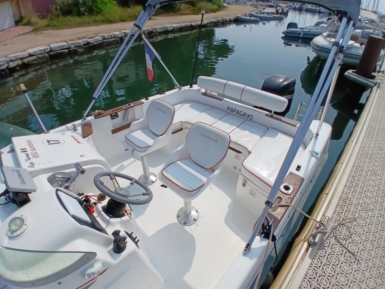 Noleggio Barca a motore con o senza skipper Jeanneau a Bormes-les-Mimosas