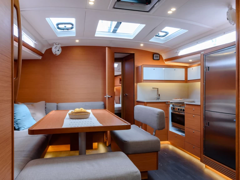 Noleggiare una Dufour Dufour 470 a Cannigione