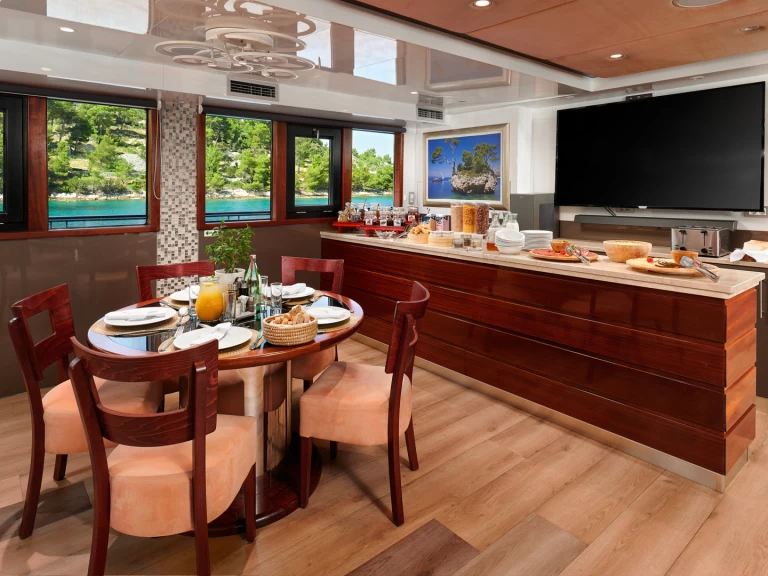 Noleggio a Spalato –  Motoryacht Queen Eleganza su SamBoat