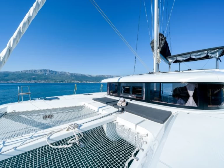 Noleggio barche Lagoon Lagoon 42 a Castelli su Samboat