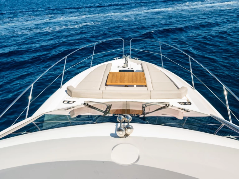 Noleggio barche Sunseeker Manhattan 52 a San Julian's su Samboat