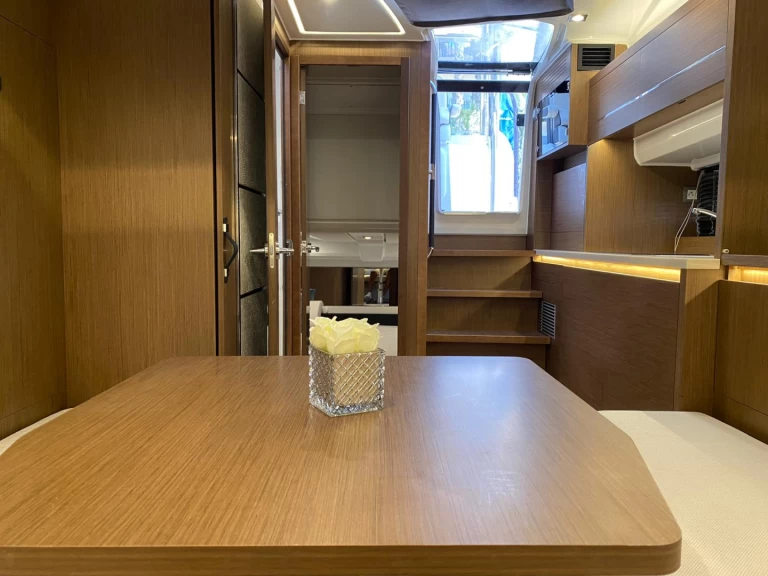 Barca a motore a noleggio a San Julian's al miglior prezzo