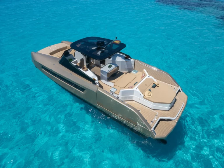 Noleggio Catamarano a Ibiza Town – HOUSE OF HÜNTTER CATAMARAN POWER