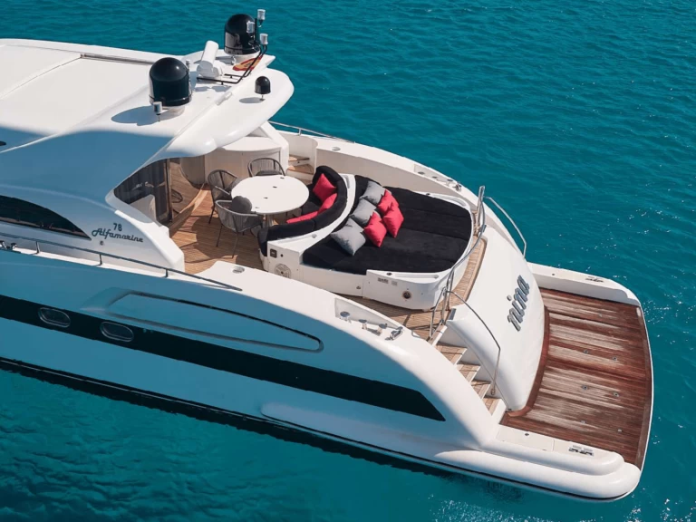 Noleggiare una Alfamarine 78 a Ibiza Town