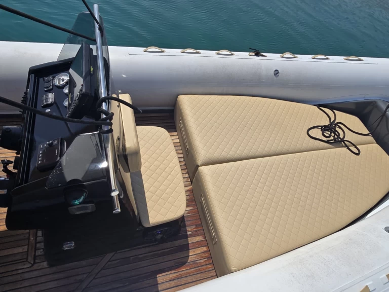 Gommone a noleggio a Novaglia (Novalja) al miglior prezzo