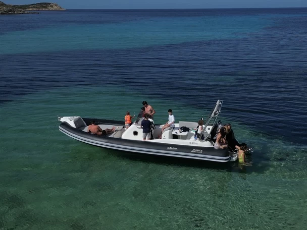 FANALE MARINE Altagna 800 da affittare a  Algajola